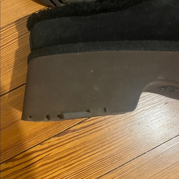 Ugg black suede new heights cozy clog - Picture 9 of 12